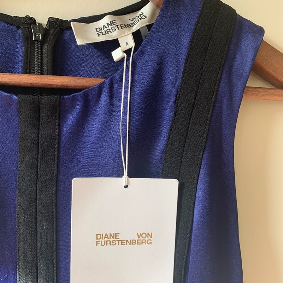 DVF Sleeveless Tailored Paneled Dress - Picture 7 of 11